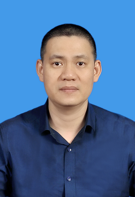 Giám đốc : <b>Ths. KS Nguyễn Văn Việt</b>